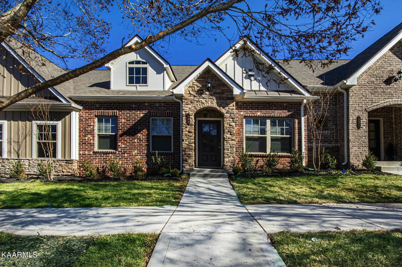 109 Groves Park Blvd - Photo 1