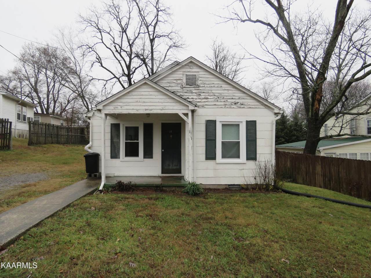 144 Stout St - Photo 1