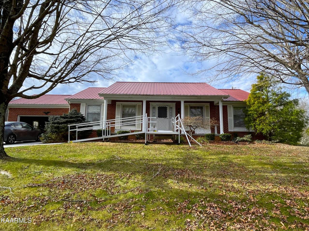 812 Tunnell Hill Rd - Photo 1