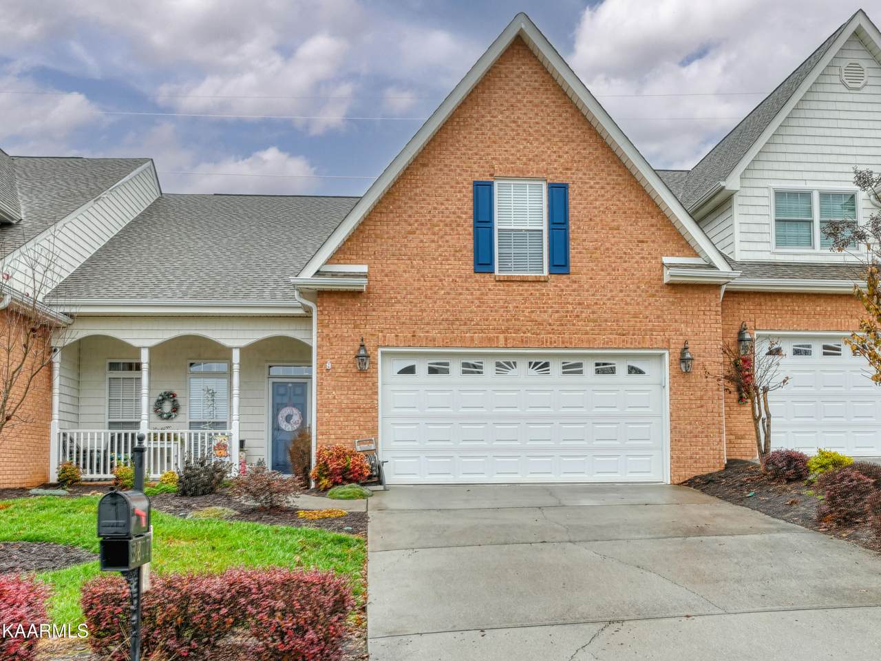3817 Honeytree Lane - Photo 1