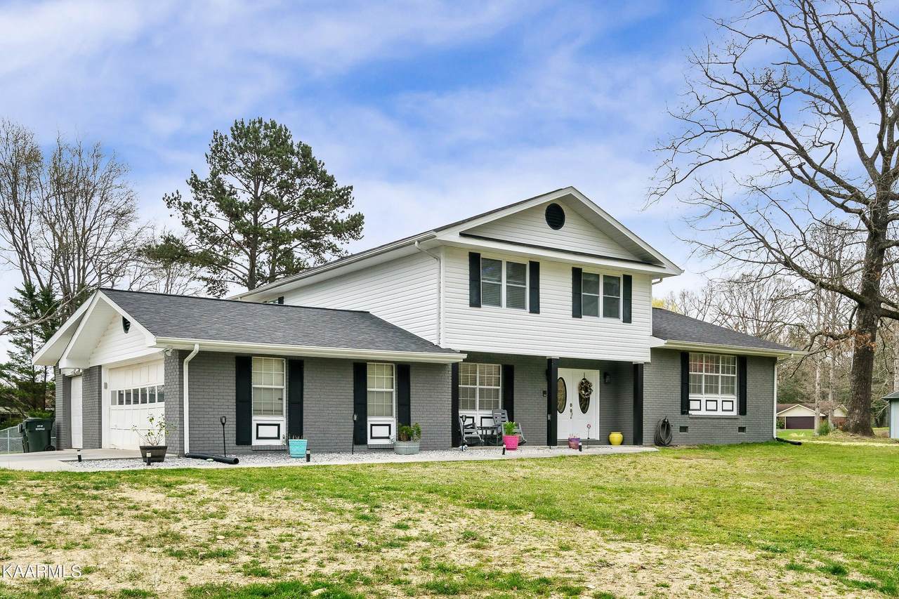 1304 Poplar Ct - Photo 1