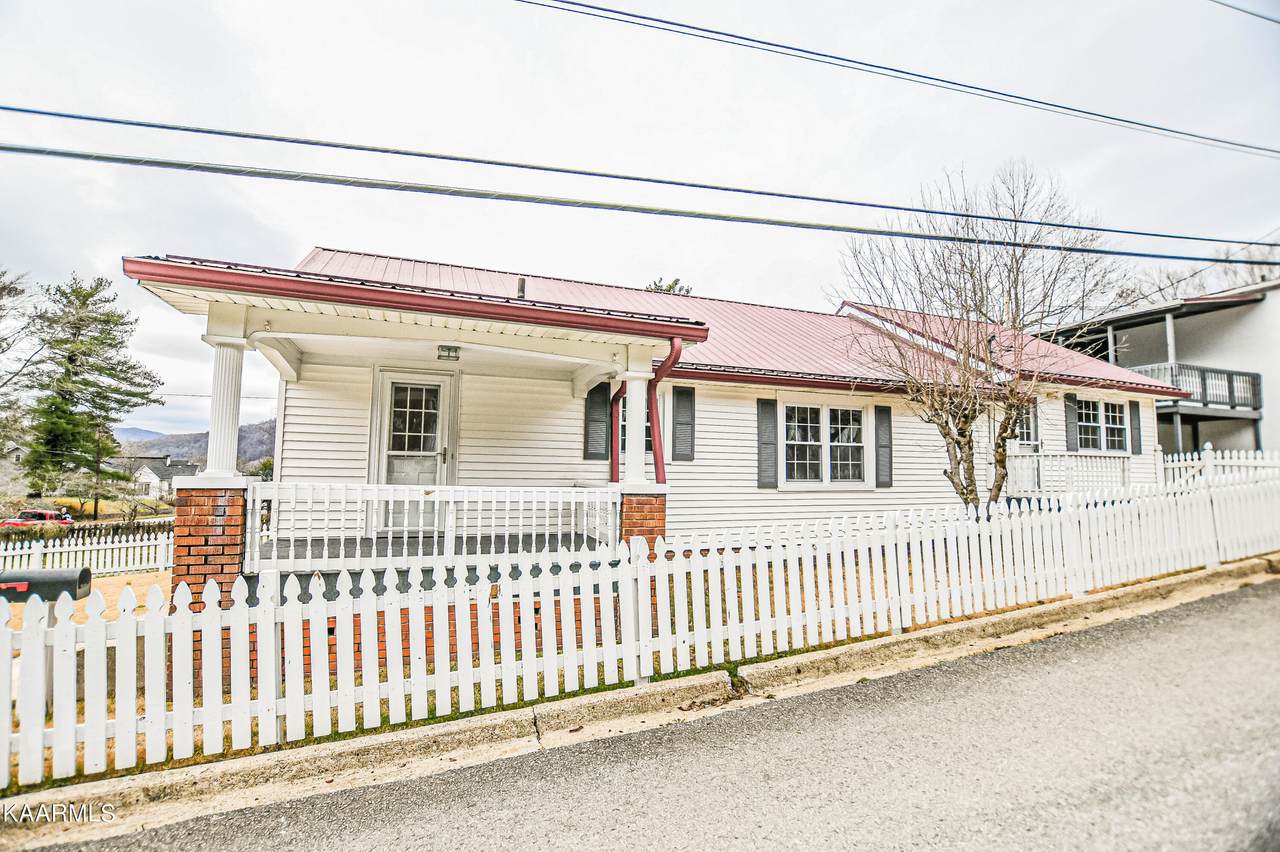 595 Cumberland Ave - Photo 1