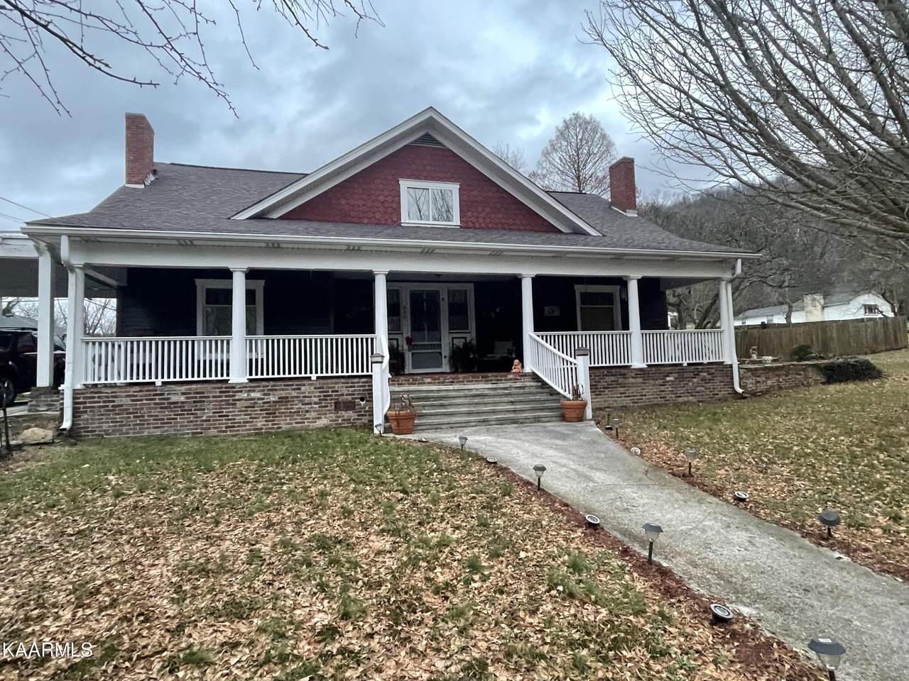 653 Cumberland Ave - Photo 1