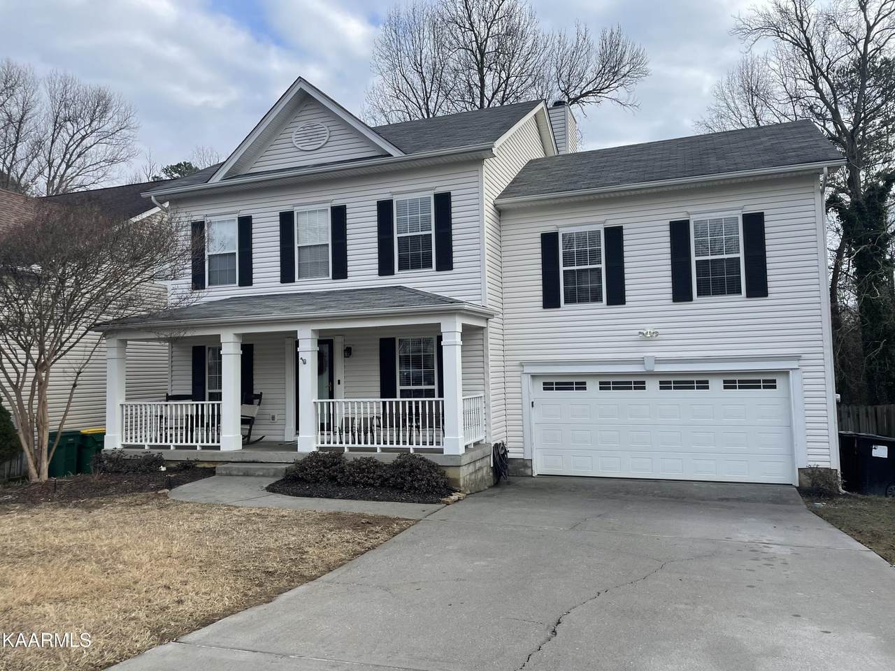 8124 Robins Nest Lane - Photo 1