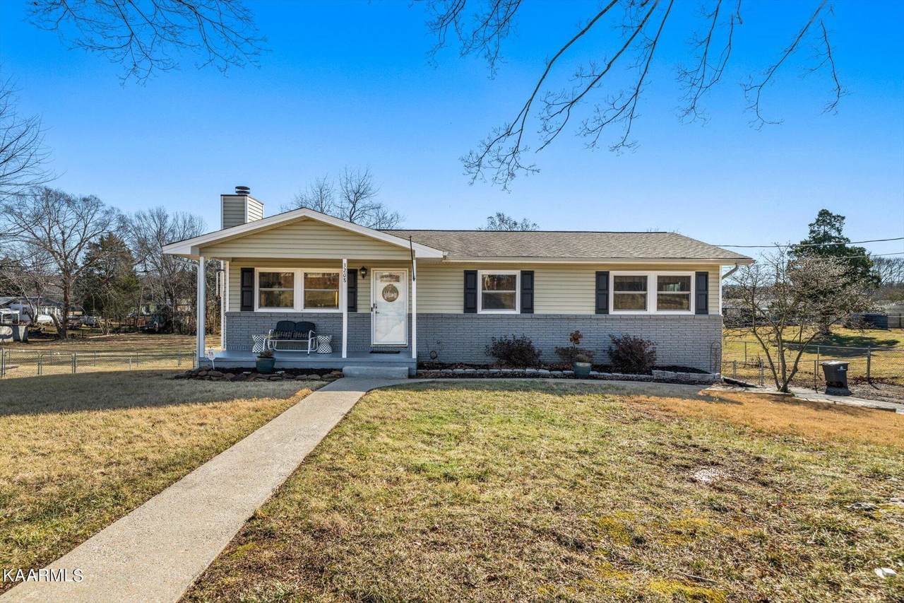 3208 Lafayette Rd - Photo 1
