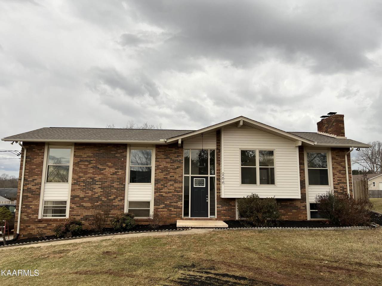 266 Mohawk Circle - Photo 1