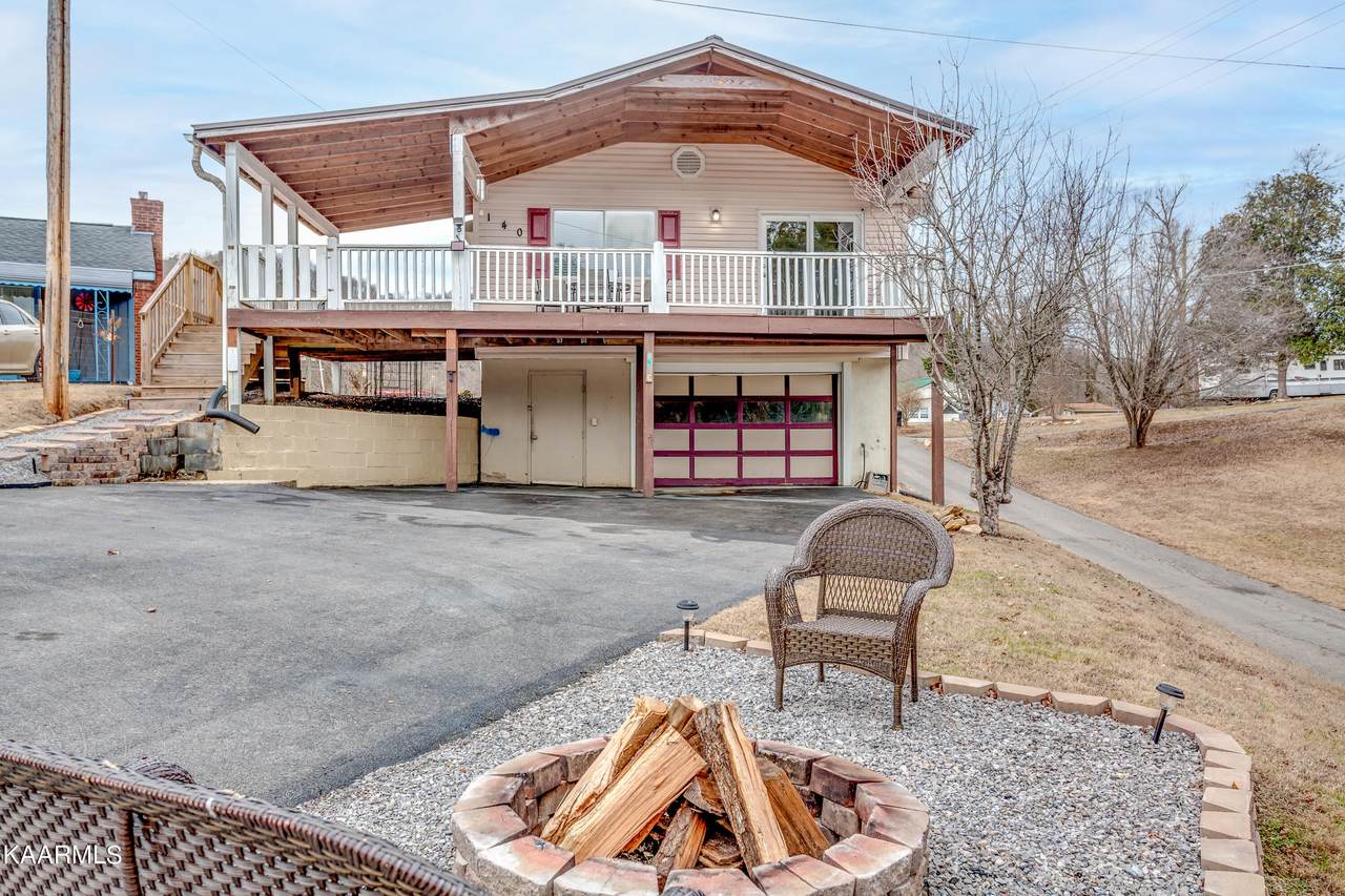 140 Blacksferry Loop - Photo 1