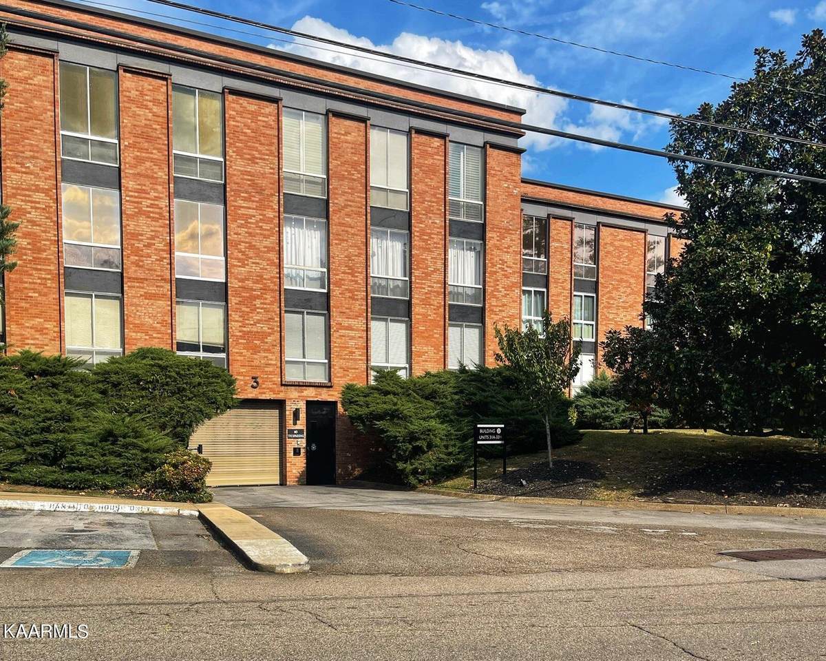 1400 Kenesaw Ave - Photo 1