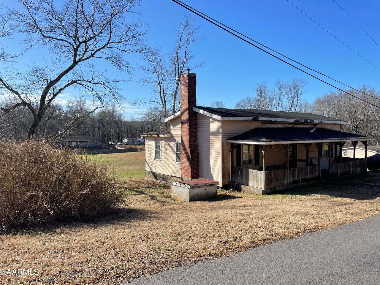 210 Spencer Drive - Photo 1