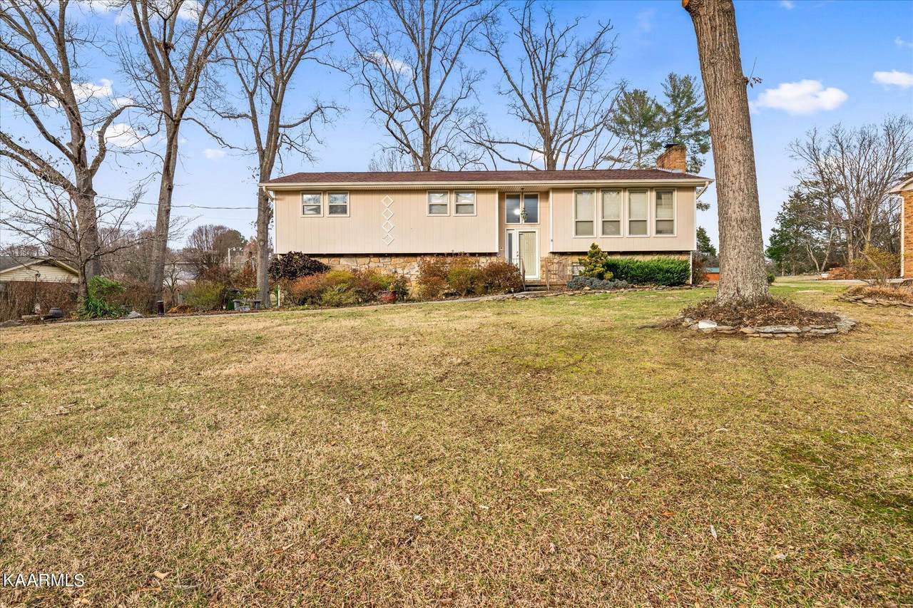 325 Crossfield Drive - Photo 1