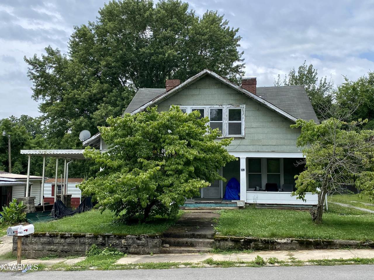 462 Henry St - Photo 1