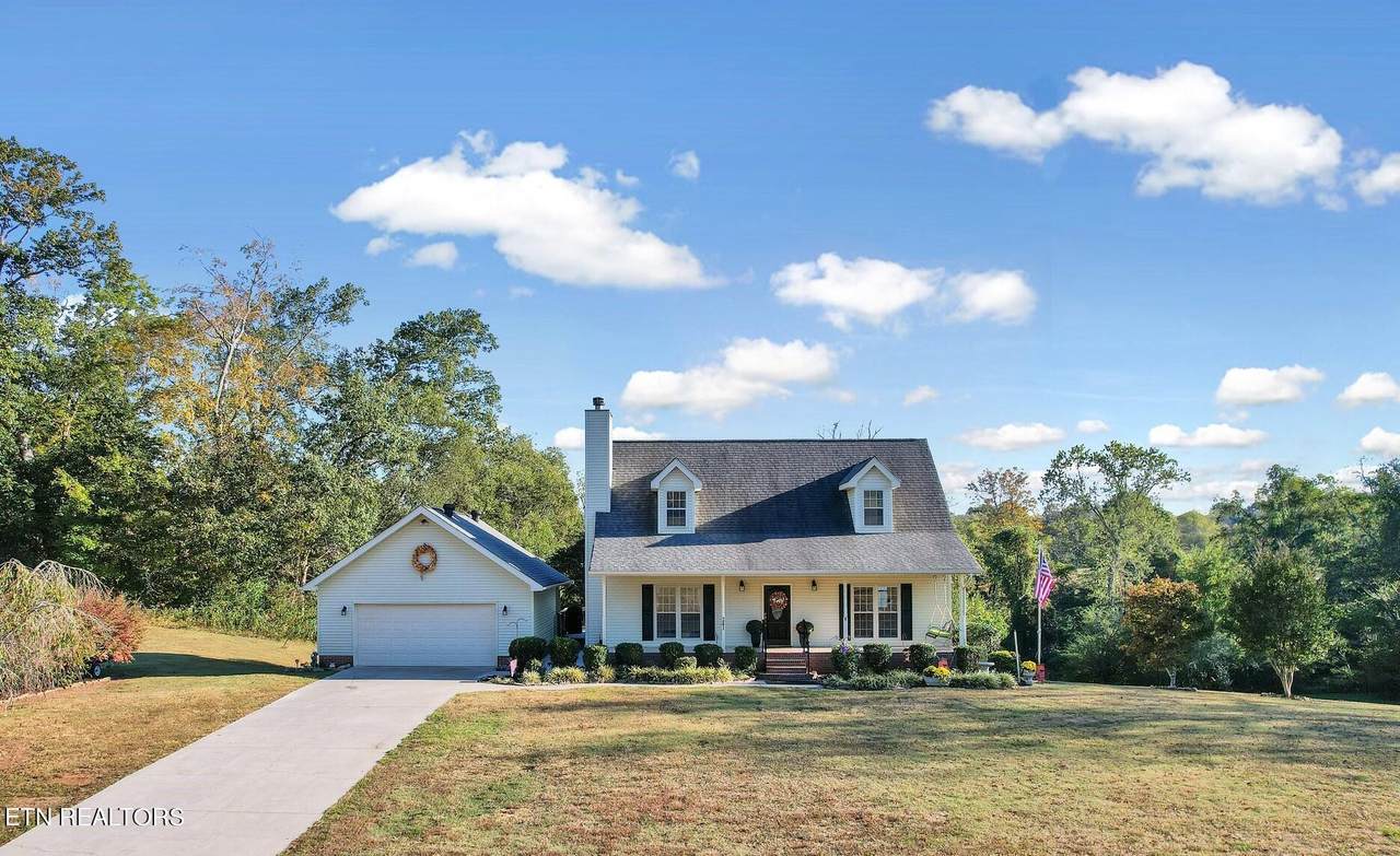 241 Kings Grant Rd - Photo 1