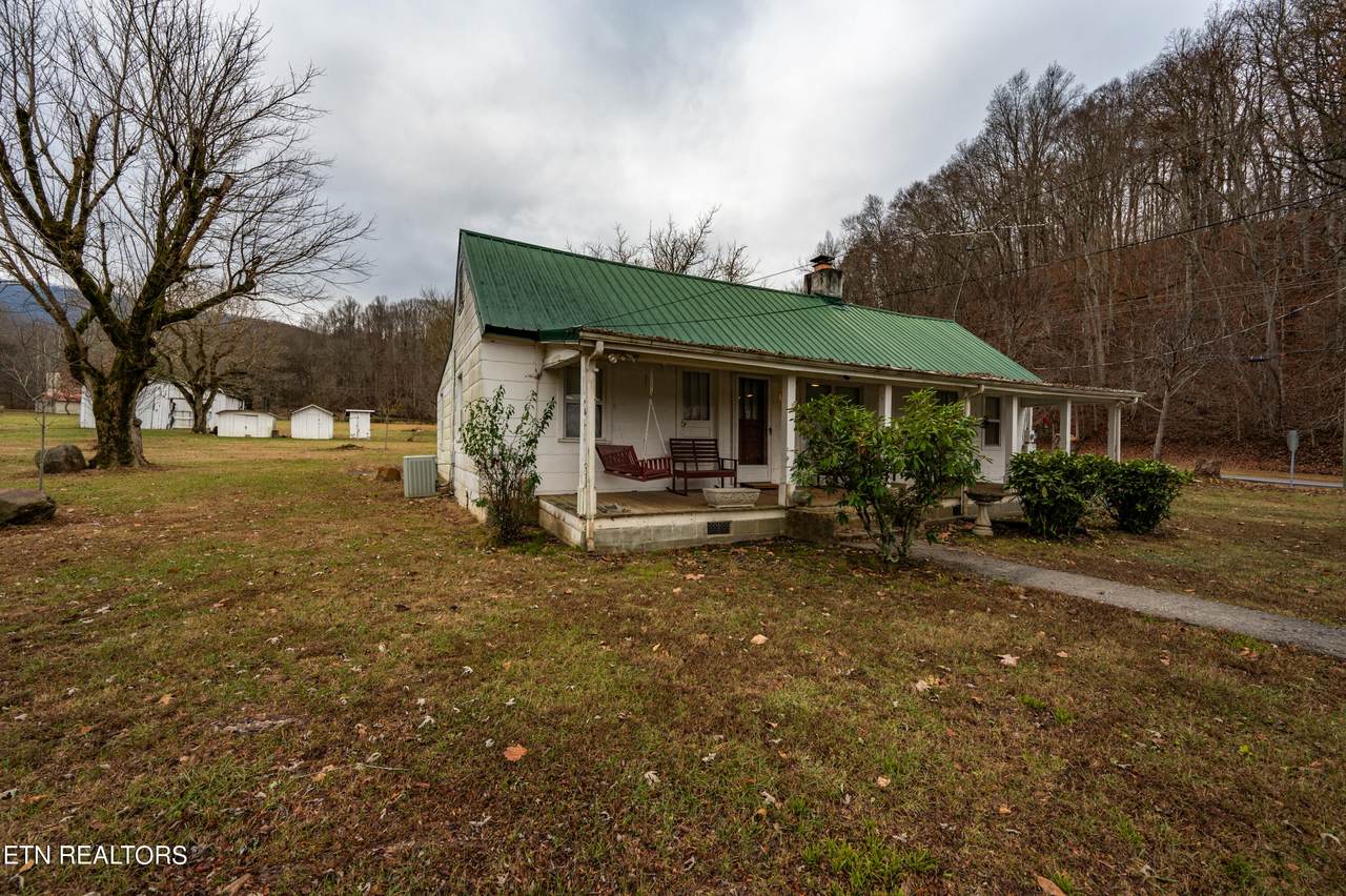 611 South Rogers Rd Rd - Photo 1