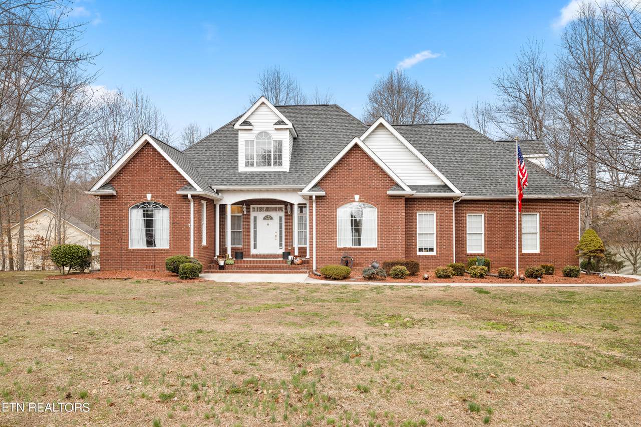 105 Hemlock Lane - Photo 1