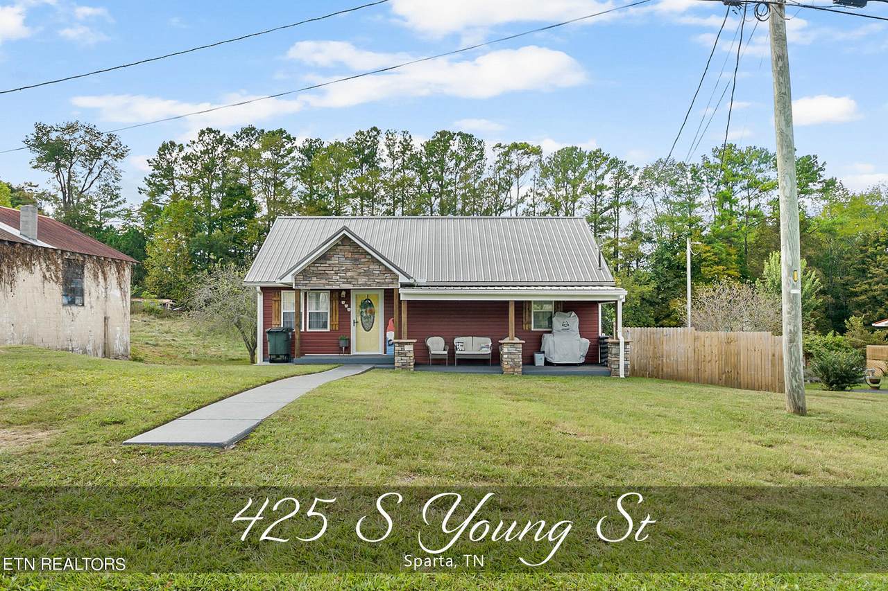 425 Young St - Photo 1