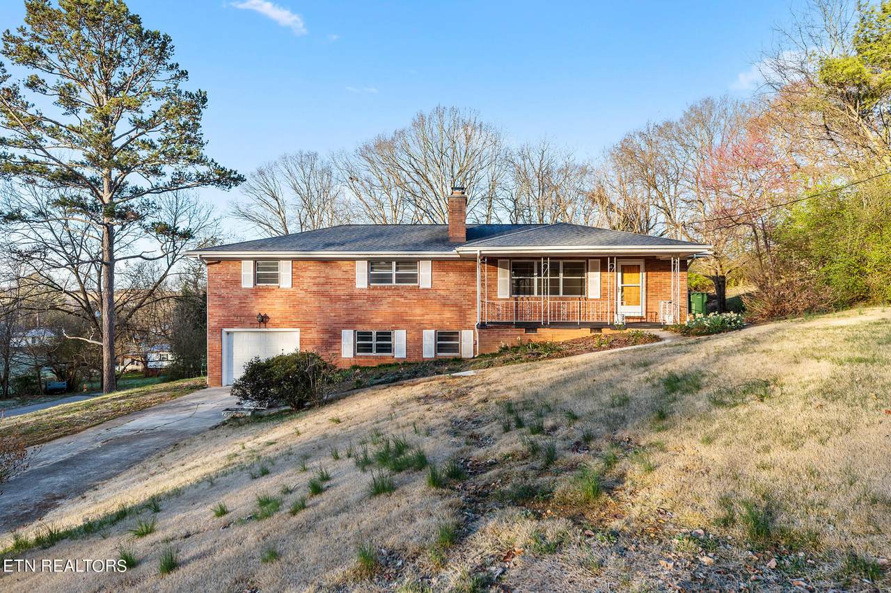 8121 Ewing Rd - Photo 1