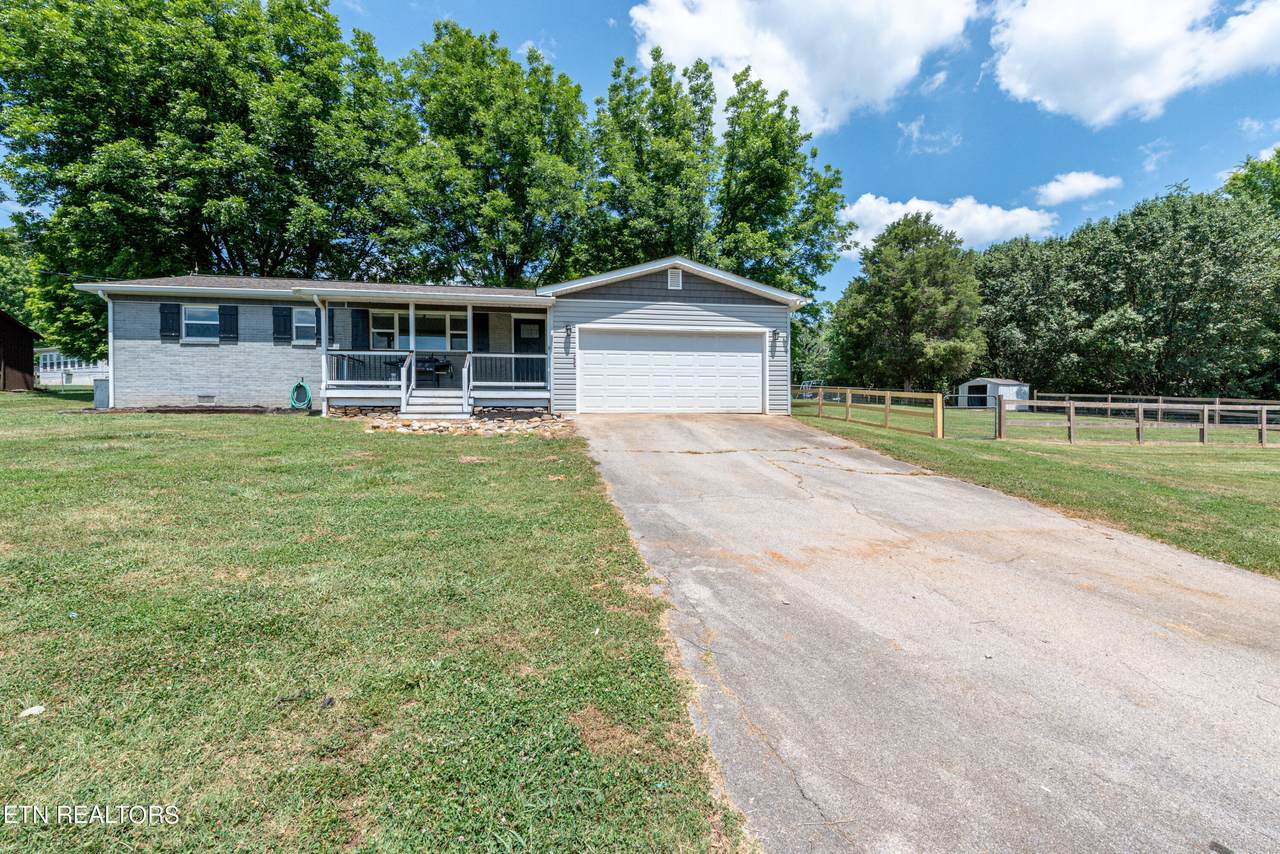 903 Panorama Drive - Photo 1