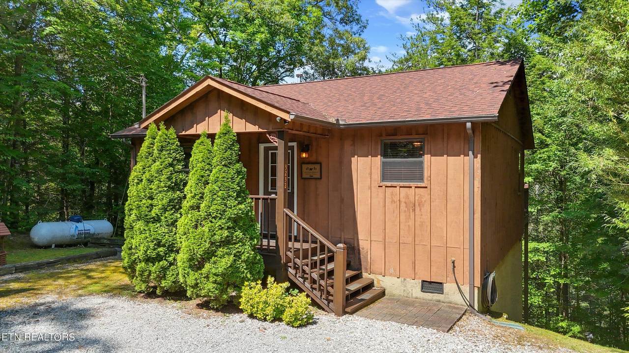 3232 Parish Way - Photo 1