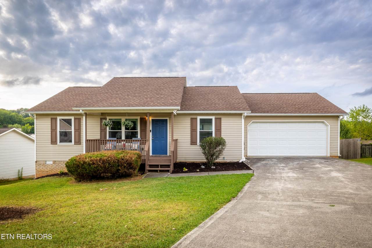 2911 Windsock Lane - Photo 1