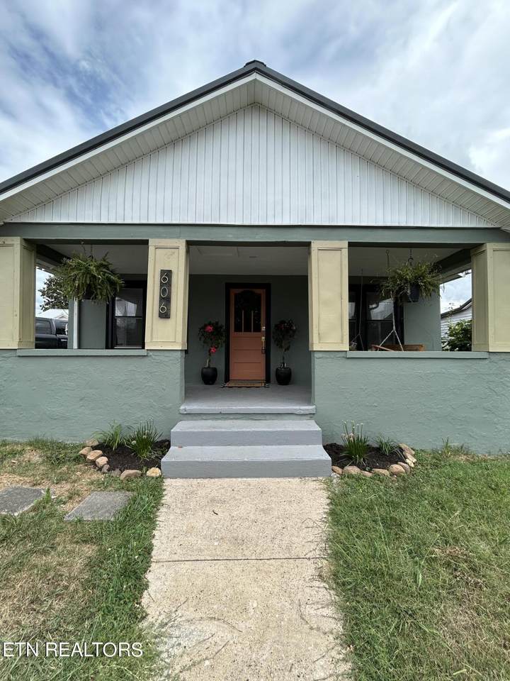 606 Louise Ave - Photo 1