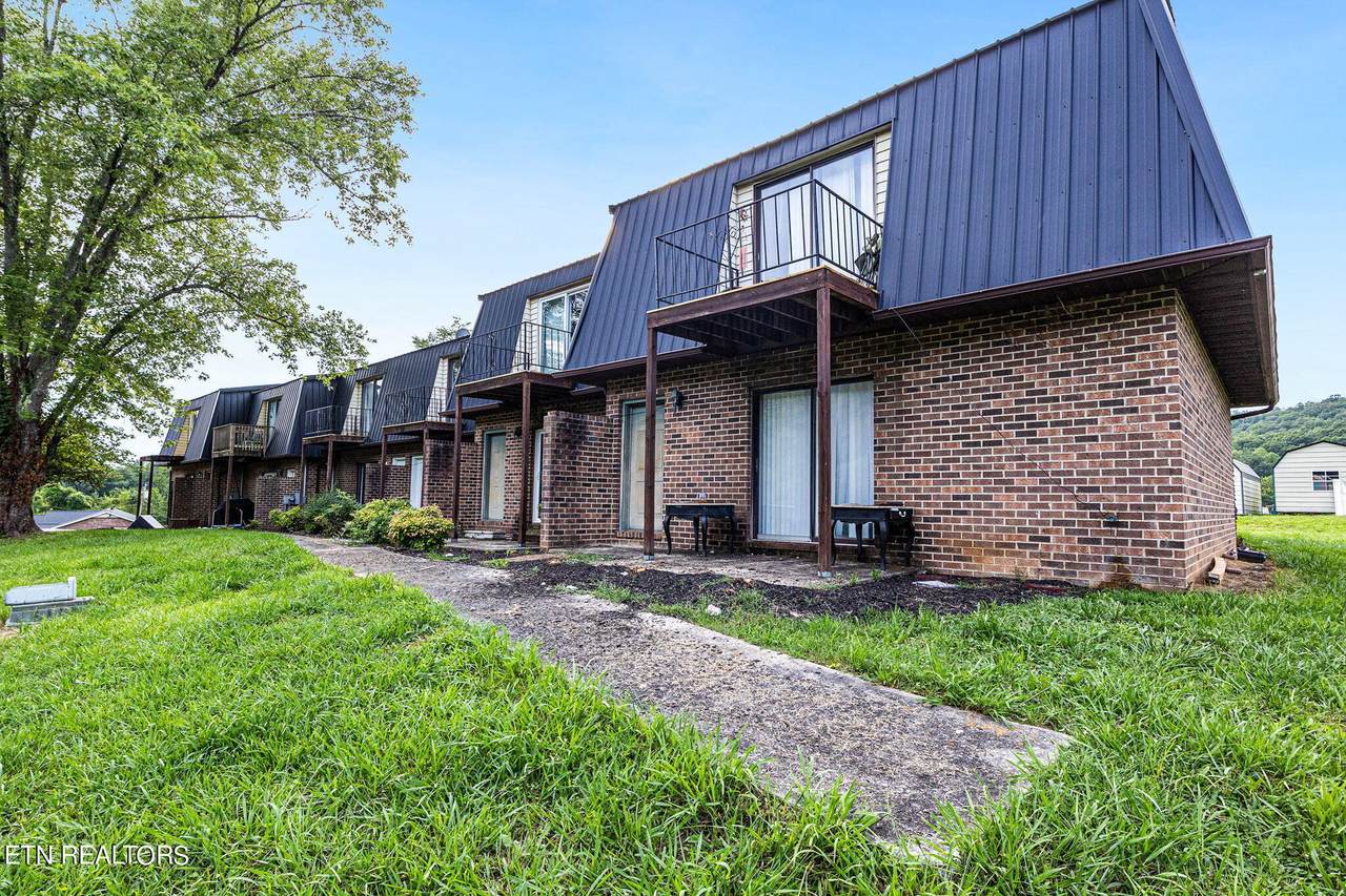 204 Midtown Lane - Photo 1