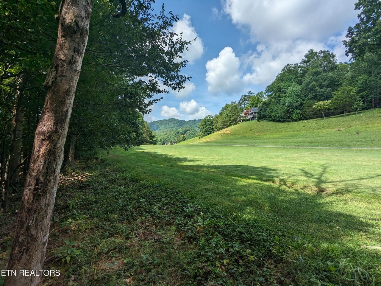 746 Hunters Run Rd - Photo 1