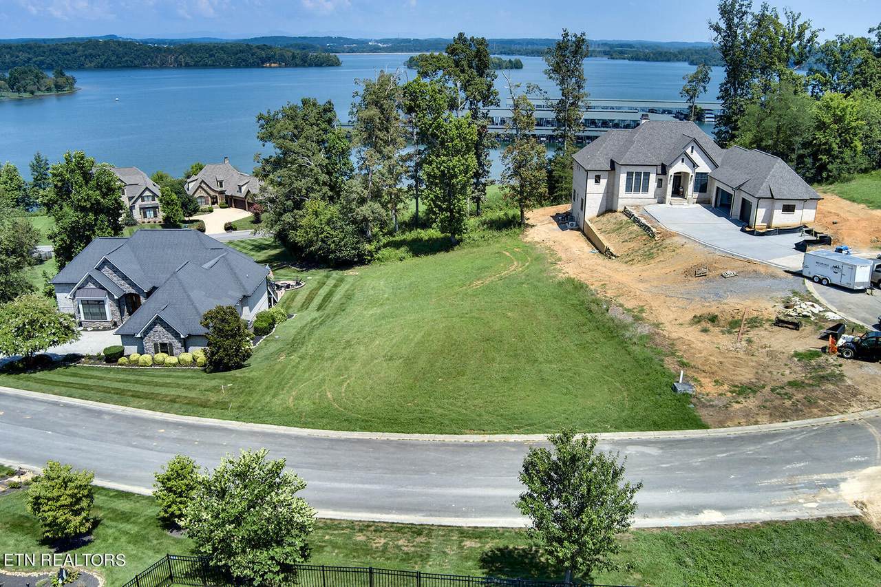 573 Champions Way - Photo 1