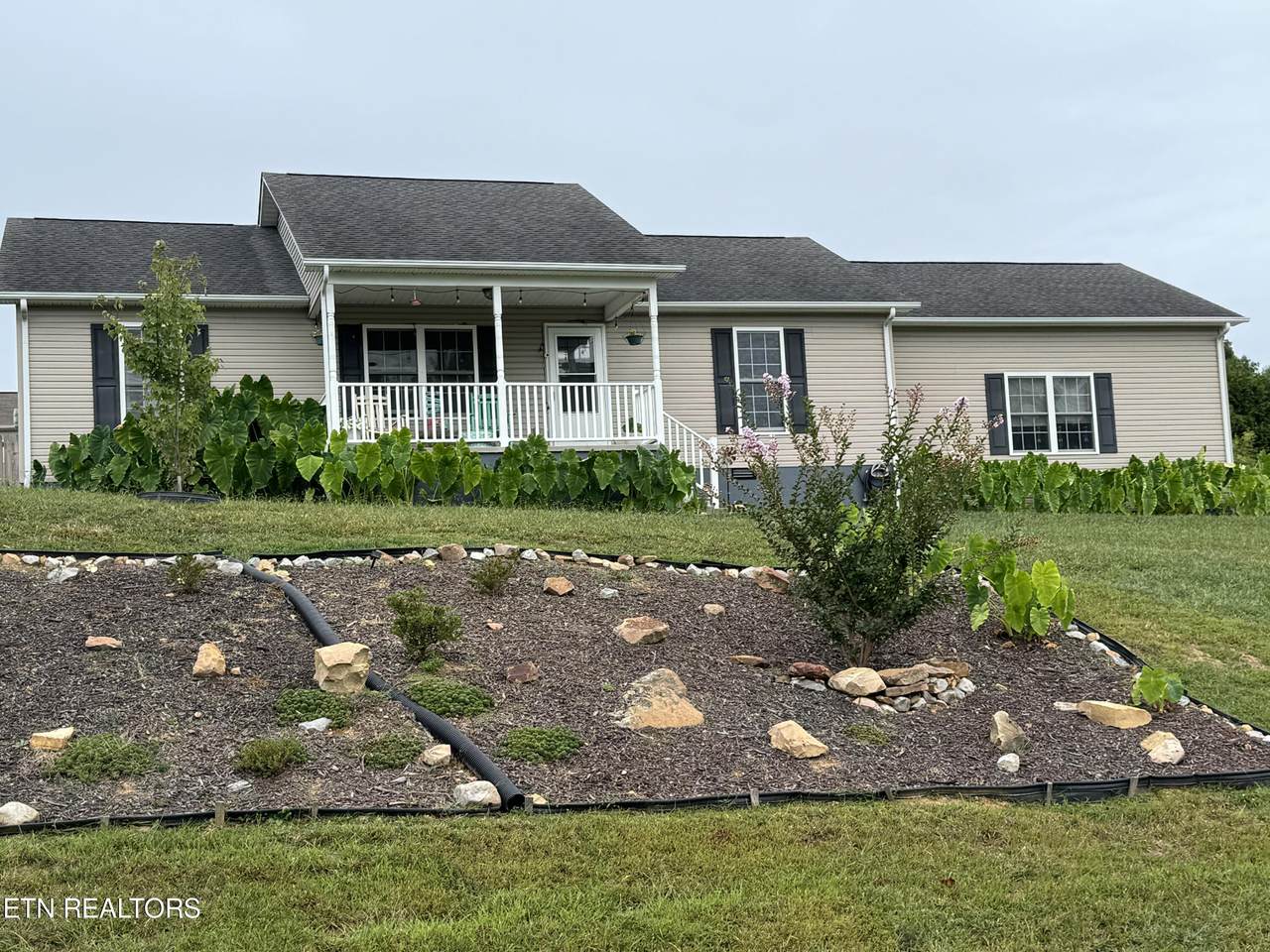 276 Bayberry Drive - Photo 1