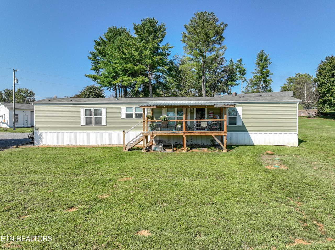 2932 Parkview Drive - Photo 1