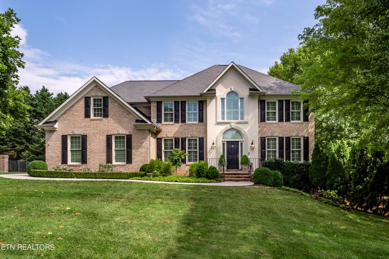 1073 Hayslope Drive - Photo 1