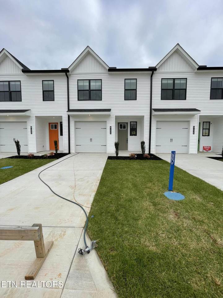 9134 Rolling Stone Way - Photo 1