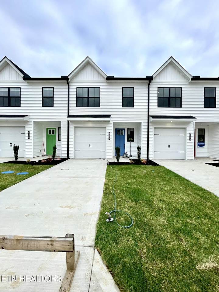 9138 Rolling Stone Way - Photo 1