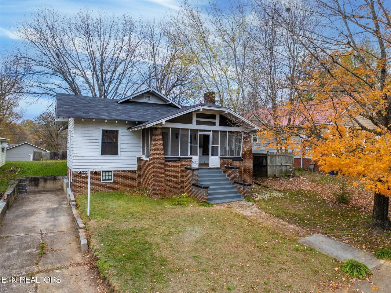 326 Pennsylvania Avenue - Photo 1
