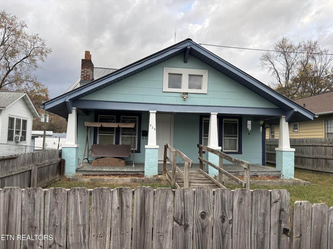 929 Hiawassee Ave - Photo 1