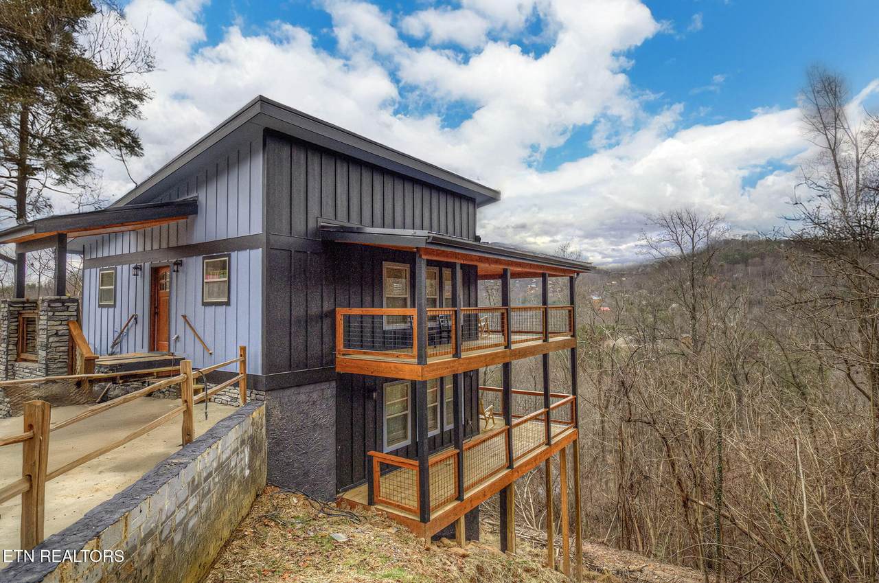 1976 Backhome Lane - Photo 1