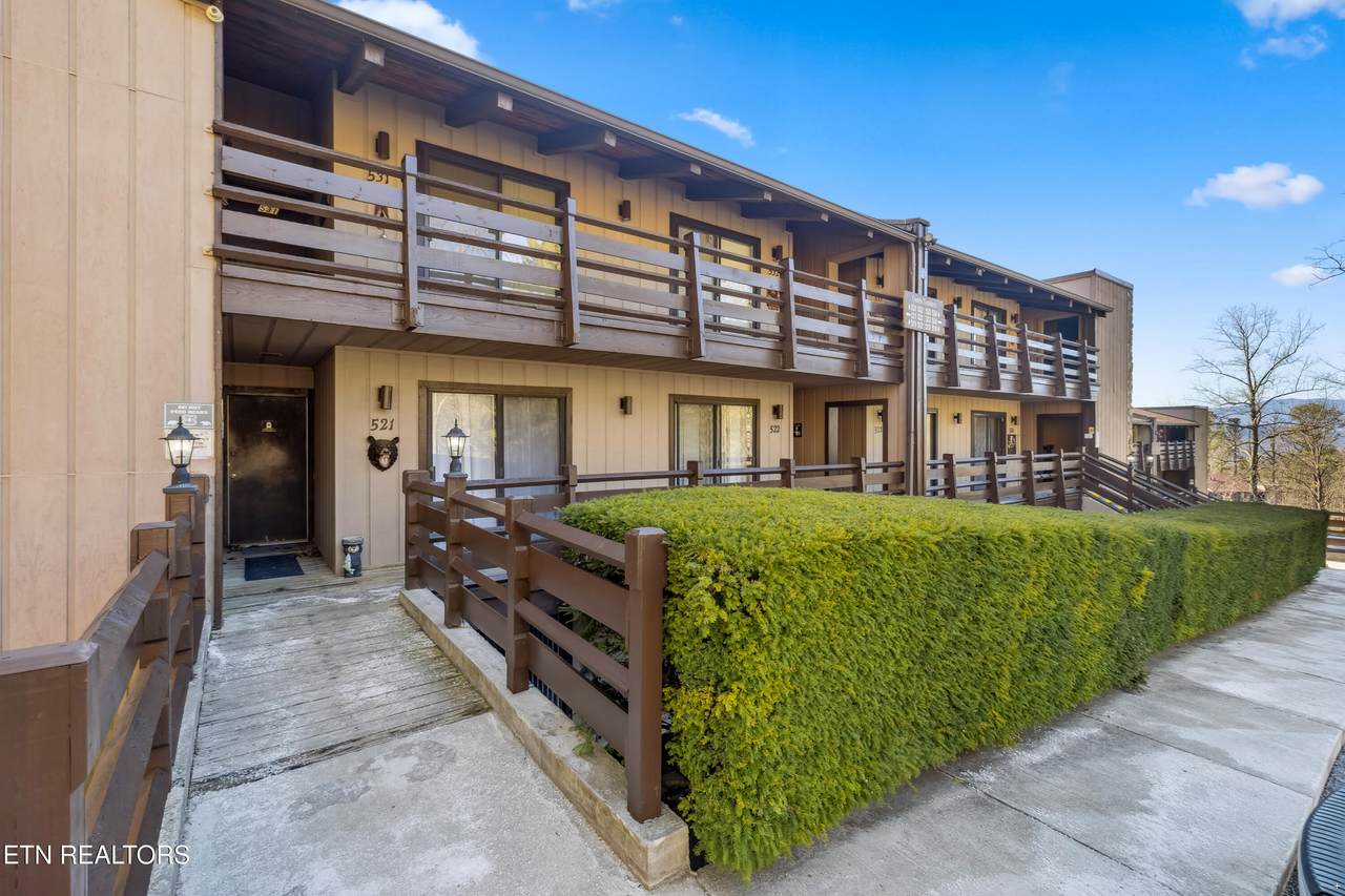 1081 Cove Rd - Photo 1