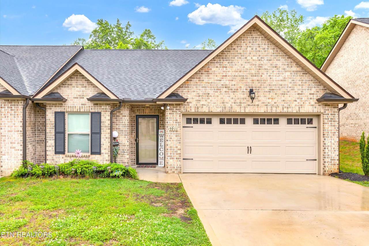 5911 Knox Hill Way - Photo 1