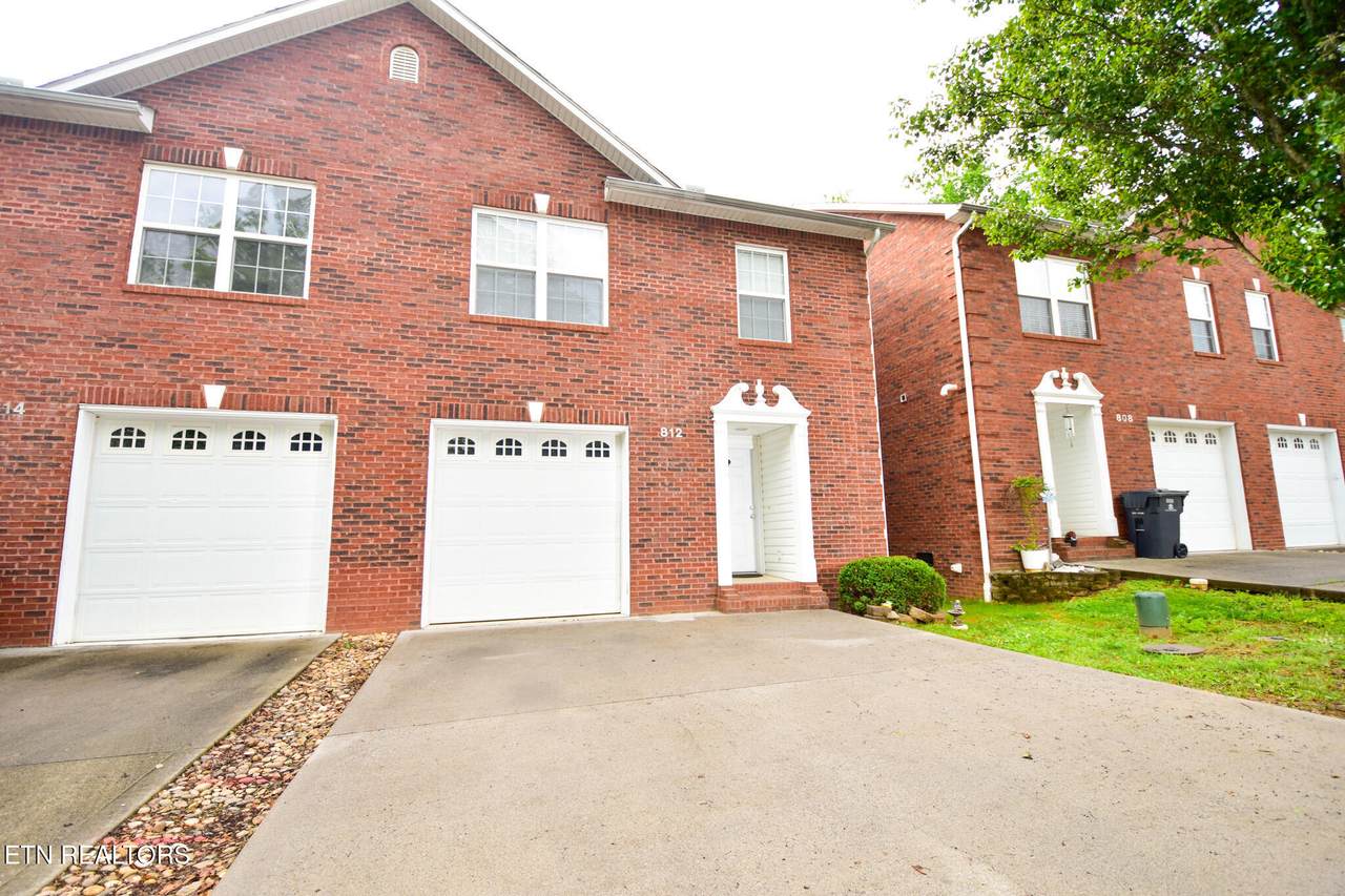 812 Blue Spruce Way - Photo 1