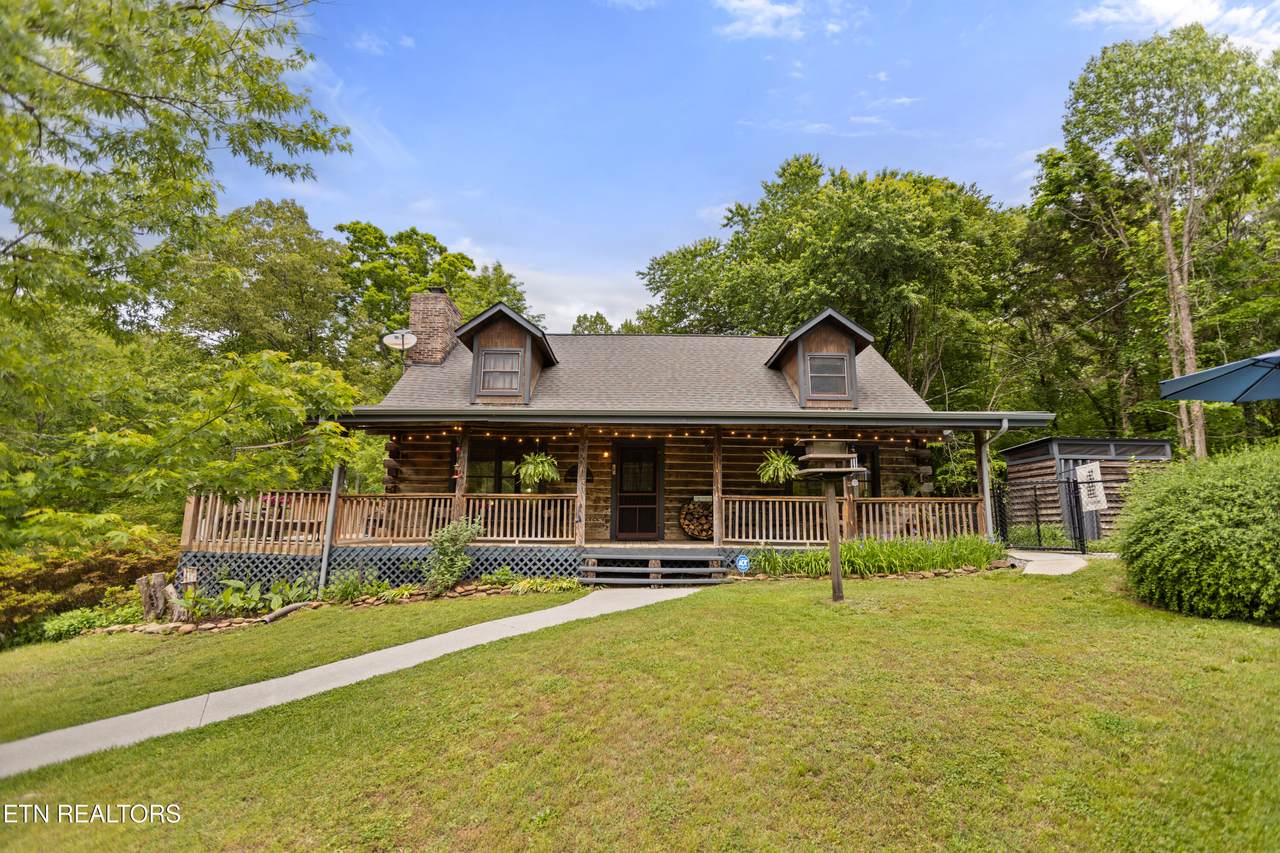 1563 Oren White Rd - Photo 1
