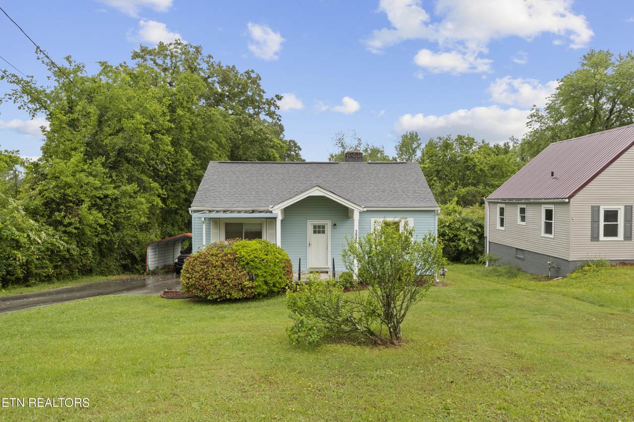 3010 Valley View Drive - Photo 1
