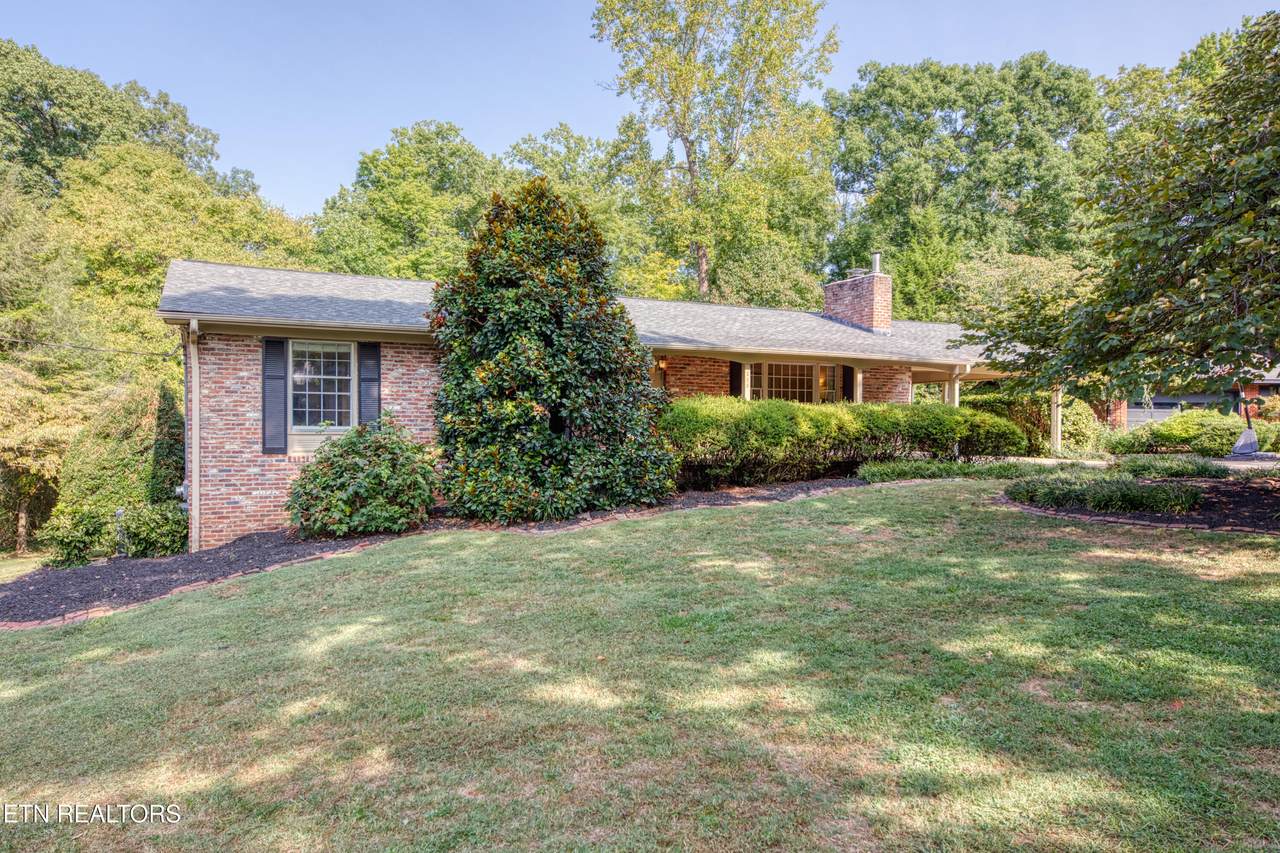 213 Beechwood Drive - Photo 1