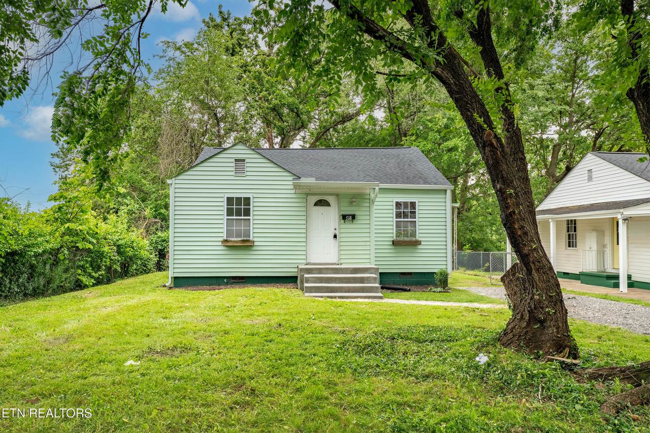 718 Emerald Ave - Photo 1