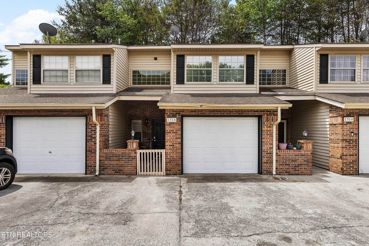 1316 Mountain Meadows Way - Photo 1