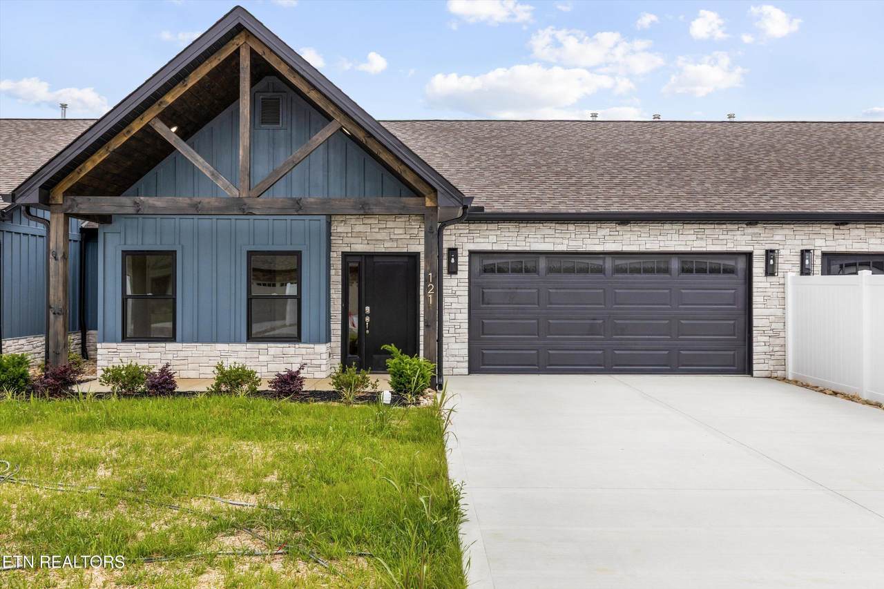 121 Blue Phlox Lane - Photo 1