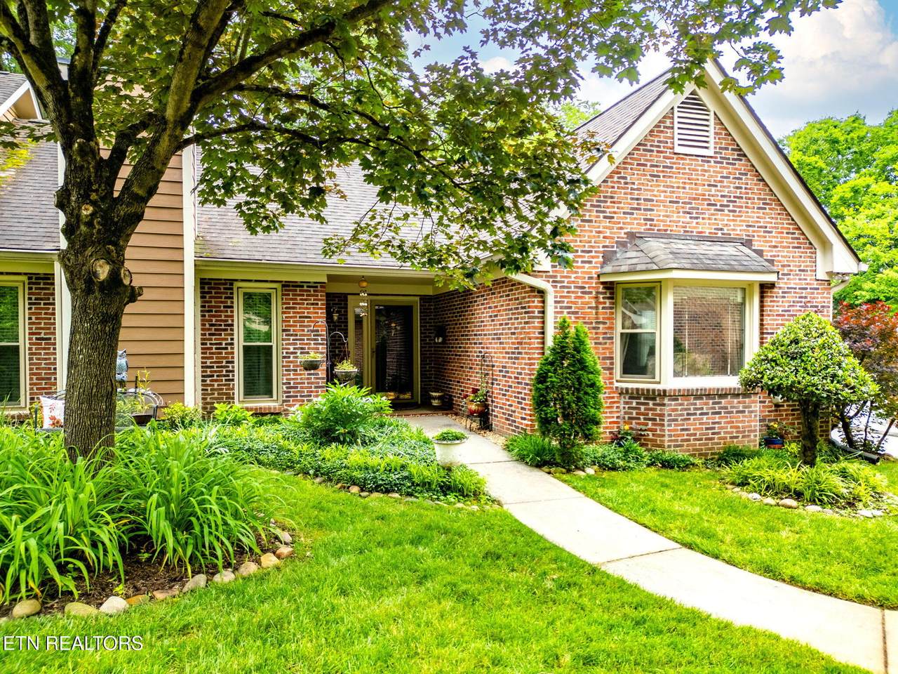 8946 Wesley Place - Photo 1