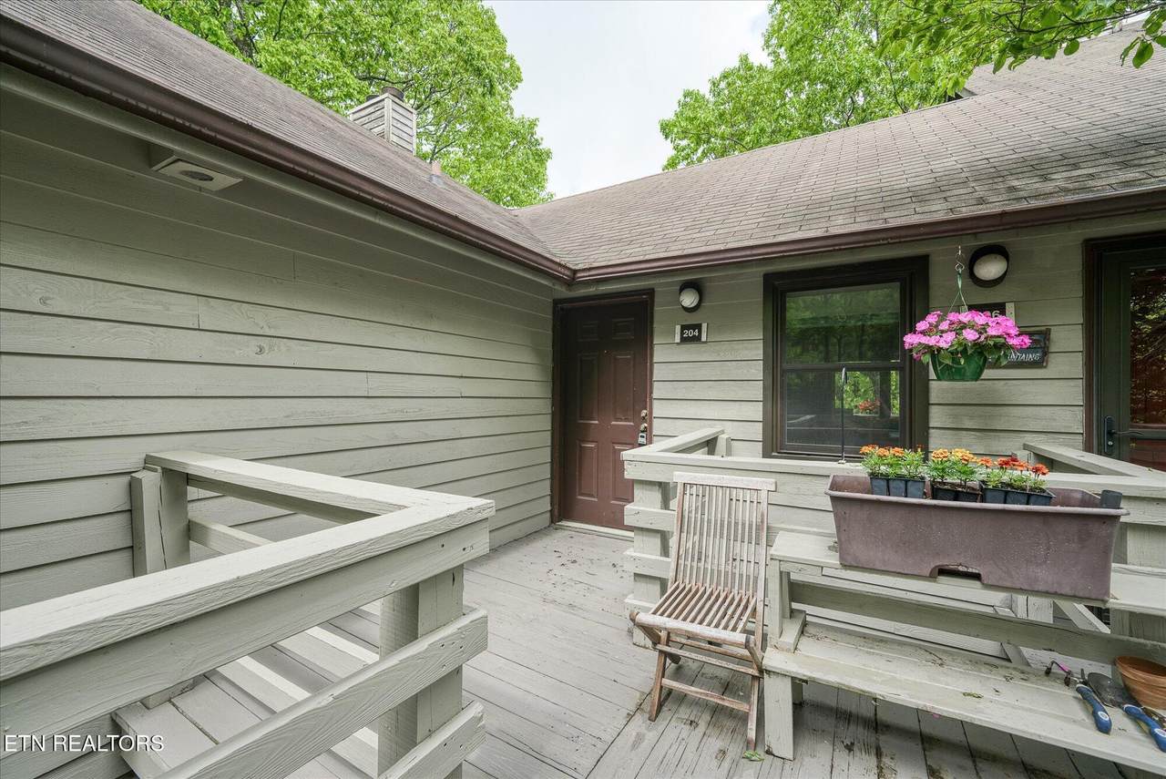 281 Moytoy Rd - Photo 1
