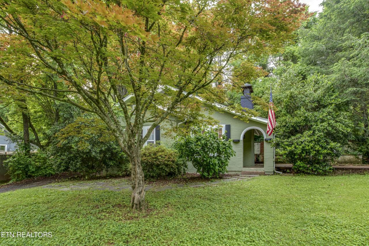 2515 Fenwood Drive - Photo 1