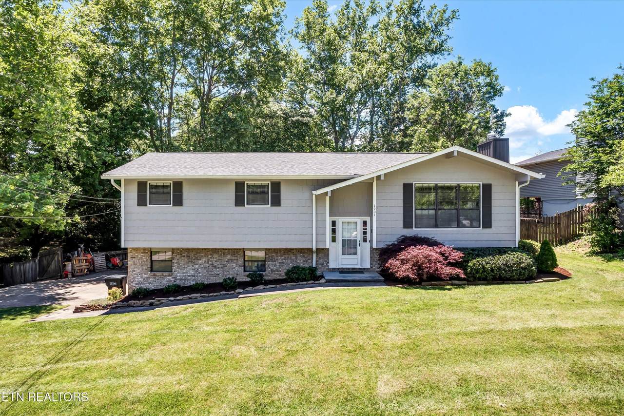 1901 Plumb Creek Circle - Photo 1