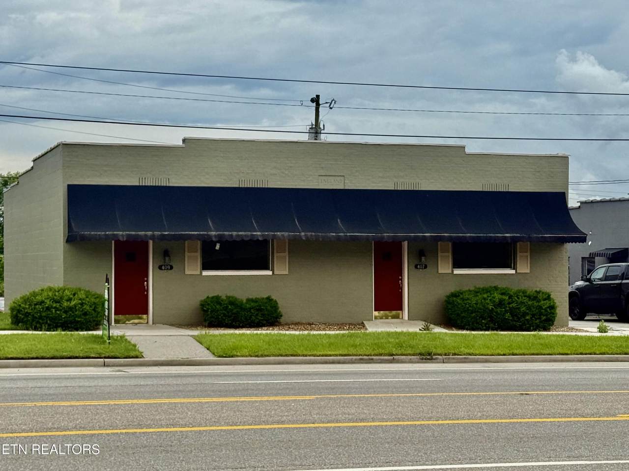 409 N Broad St - Photo 1