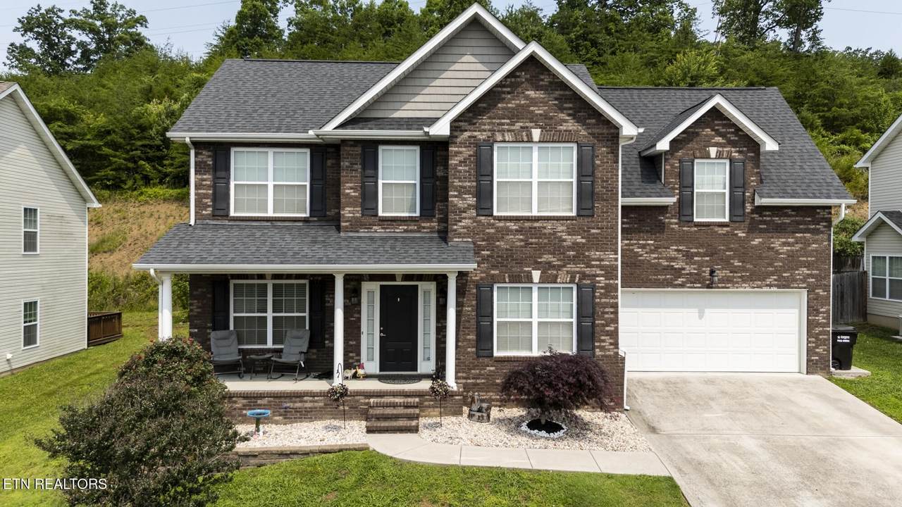 6135 Hollow View Lane - Photo 1